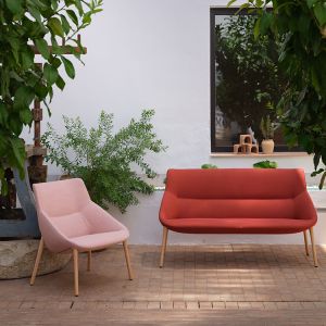 BOW LOUNGE